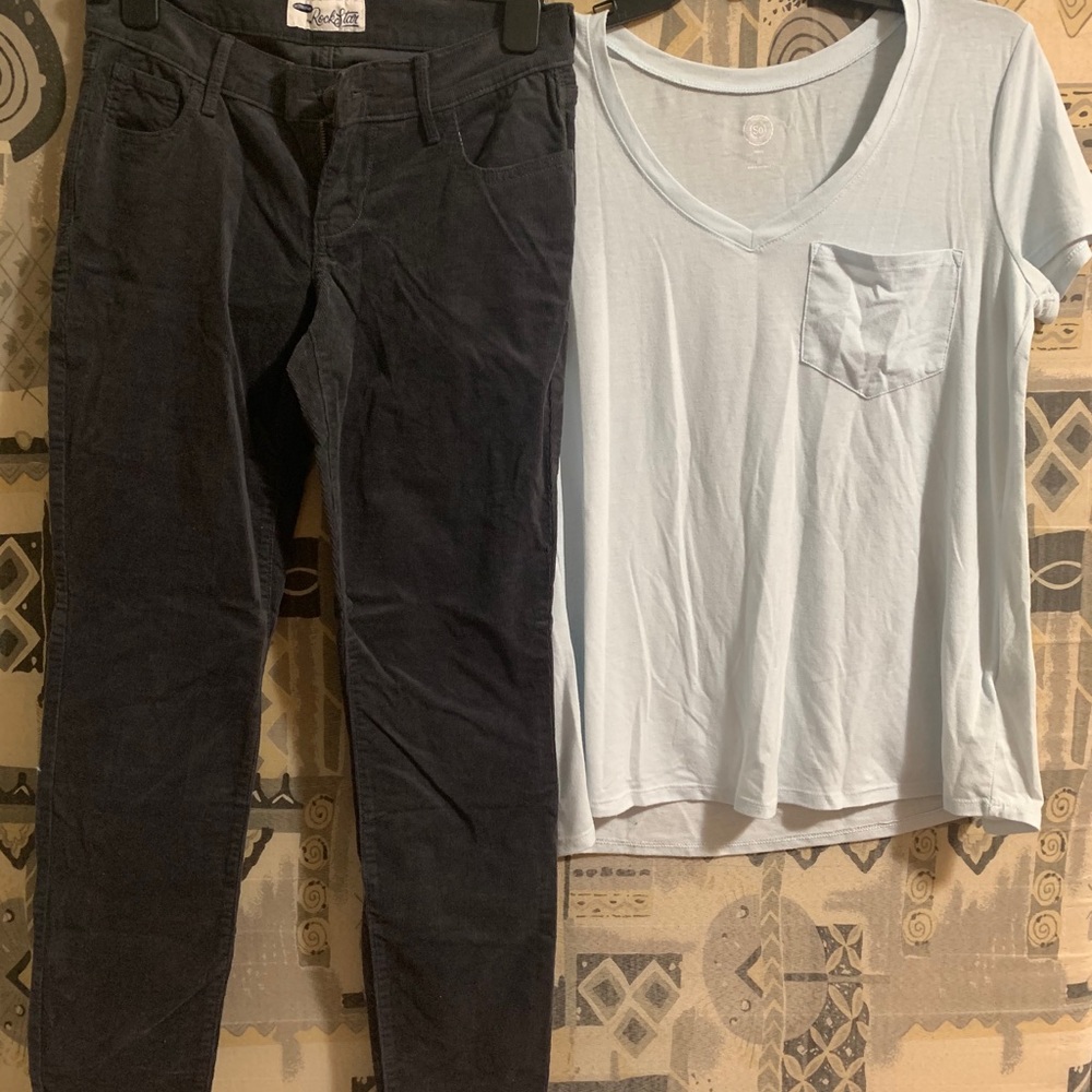 Light blue t-shirt with jeans